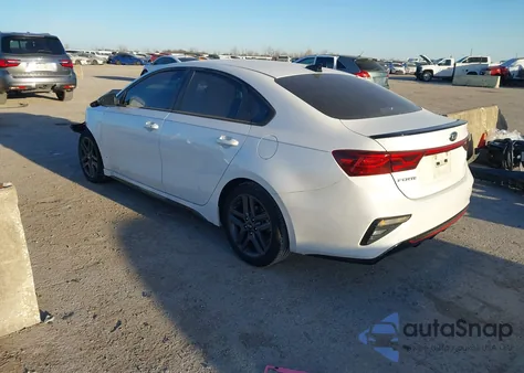 2021 Kia Forte Gt-Line из США, поврежденный, VIN 3KPF34AD5ME338811